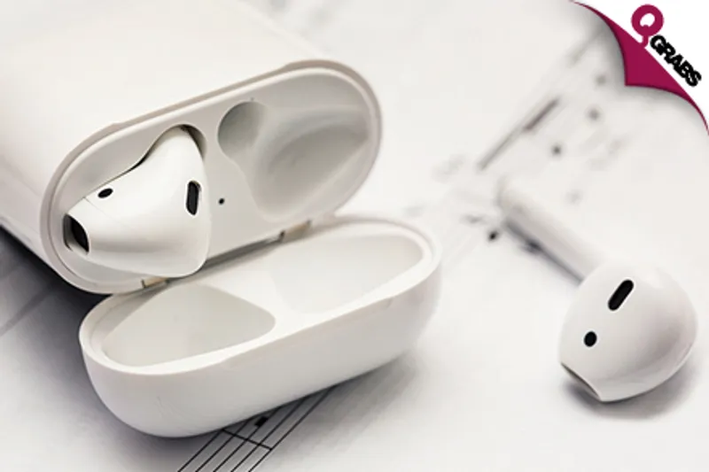 For QR619 Get the King of Earphones with Apple Wireless AirPods with Charging Case! (QR749 Value)